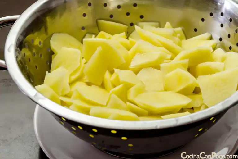 Patatas cortadas para la tortilla